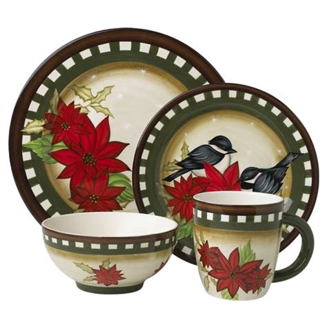 Displaying Seasonal Tableware